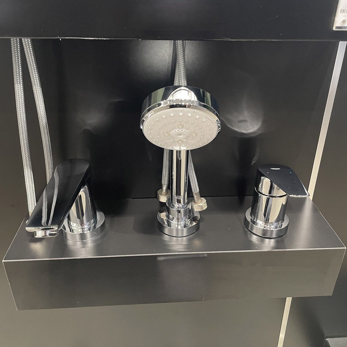 Bộ vòi xả 3 lỗ gắn thành bồn tắm BauEdge Grohe 2511710A