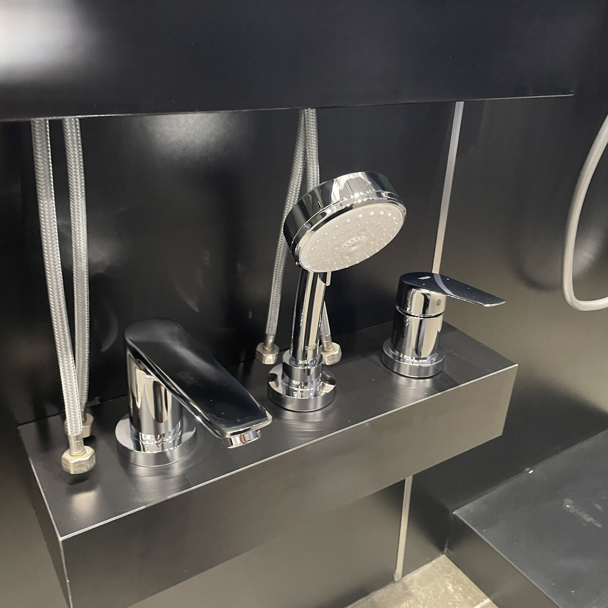 Bộ vòi xả 3 lỗ gắn thành bồn tắm BauEdge Grohe 2511710A