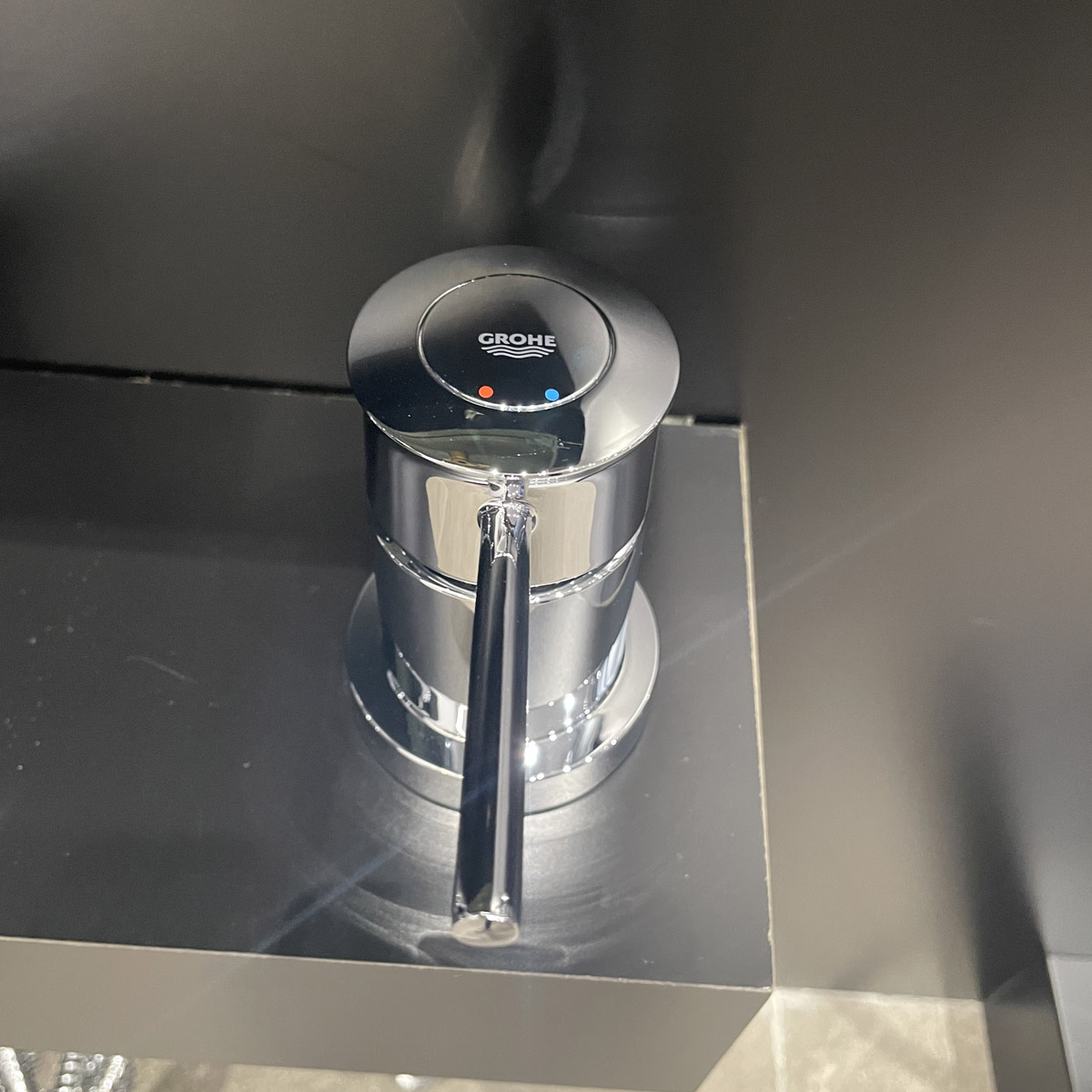 Vòi bồn tắm 3 lỗ nóng lạnh kèm tay sen BauClassic GROHE 2511800A