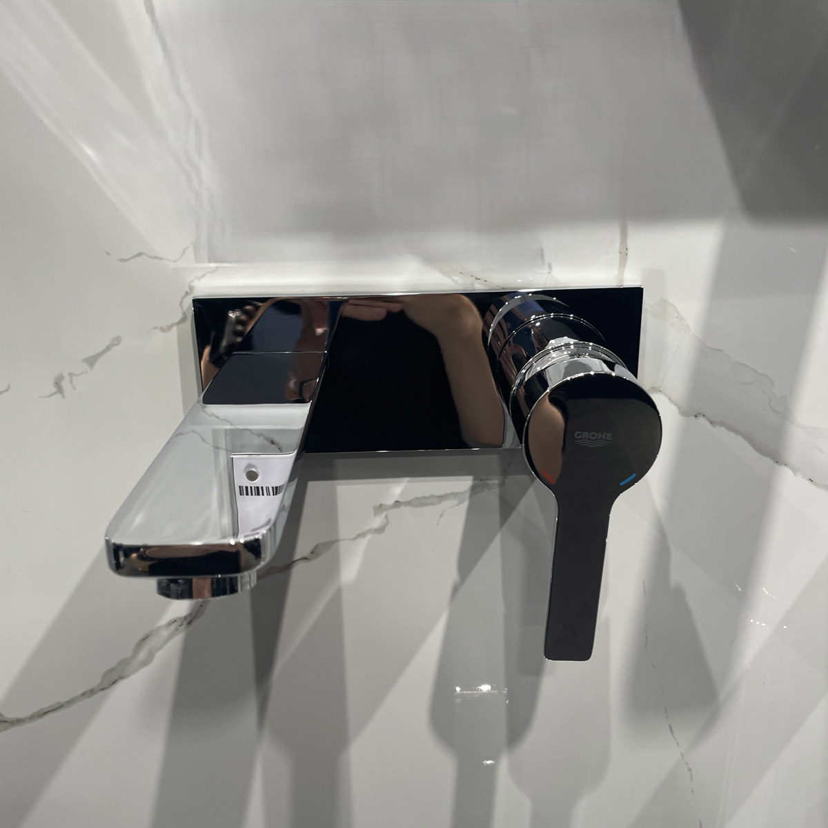 Vòi chậu gắn tường nóng lạnh 2 lỗ Lineare GROHE 19409001