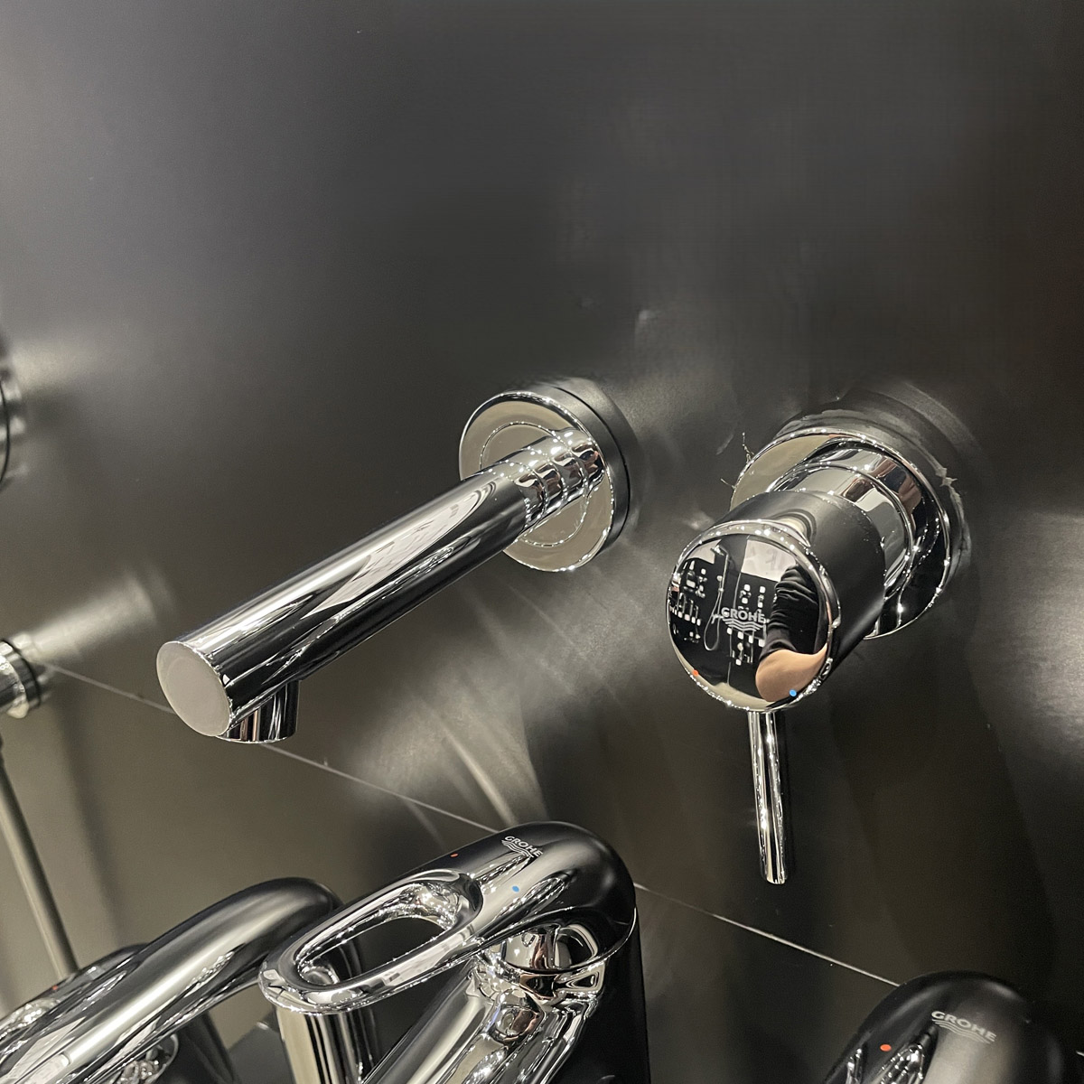 Vòi chậu gắn tường nóng lạnh 2 lỗ Concetto GROHE 19575001
