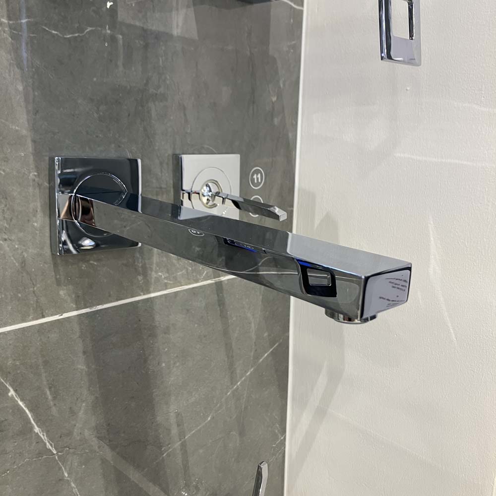 Vòi chậu gắn tường nóng lạnh 2 lỗ Eurocube Joy GROHE 19998000