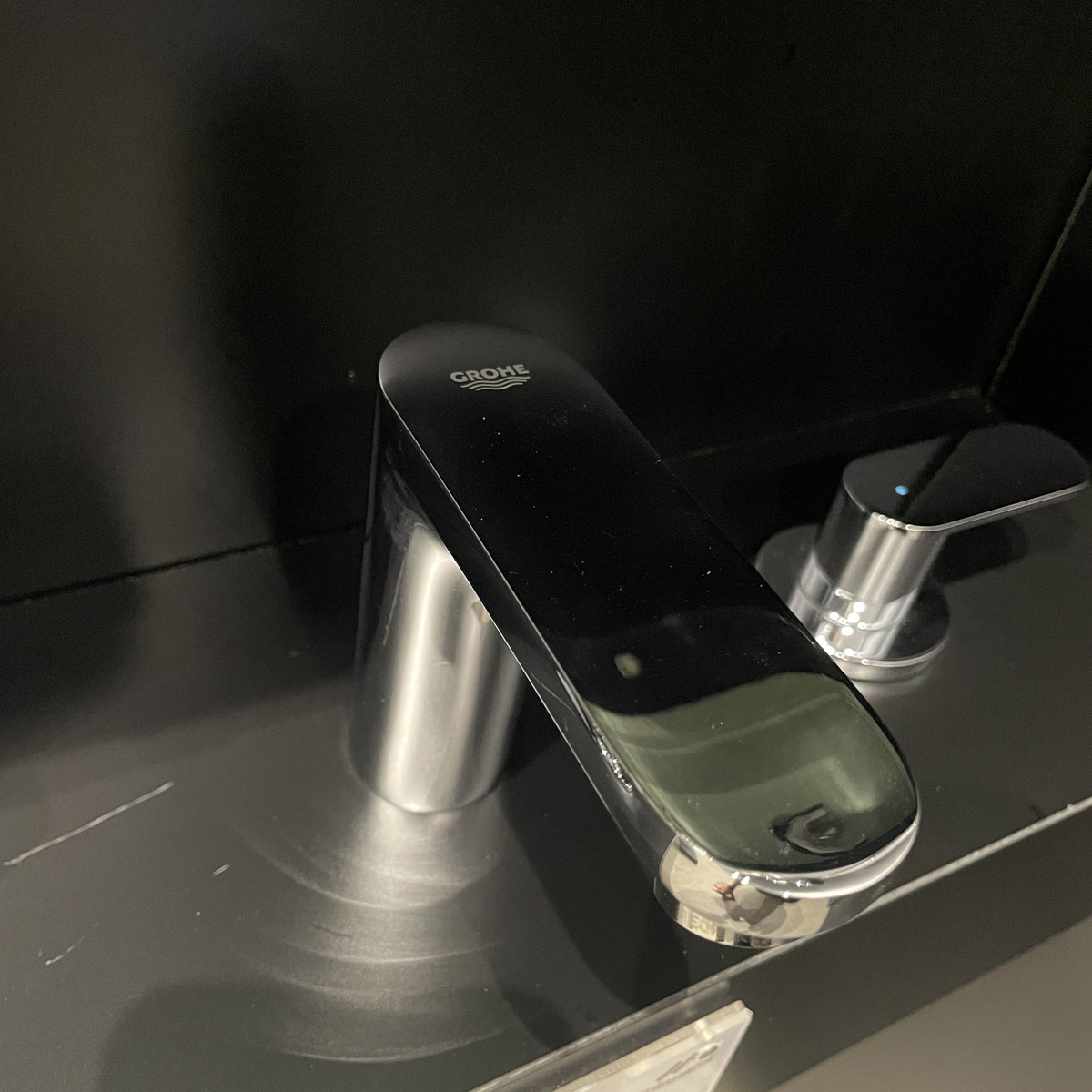 Vòi chậu nóng lạnh 3 lỗ Eurosmart Cosmopolitan GROHE 20187000