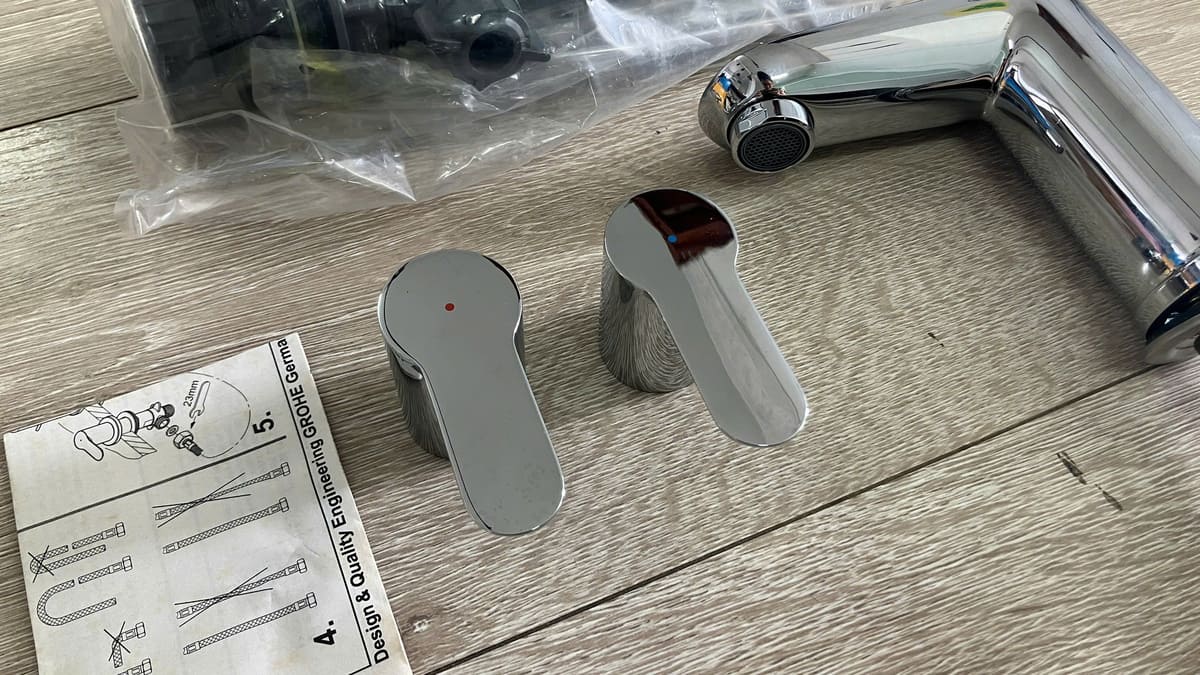 Vòi chậu nóng lạnh 3 lỗ BauEdge GROHE 20197000