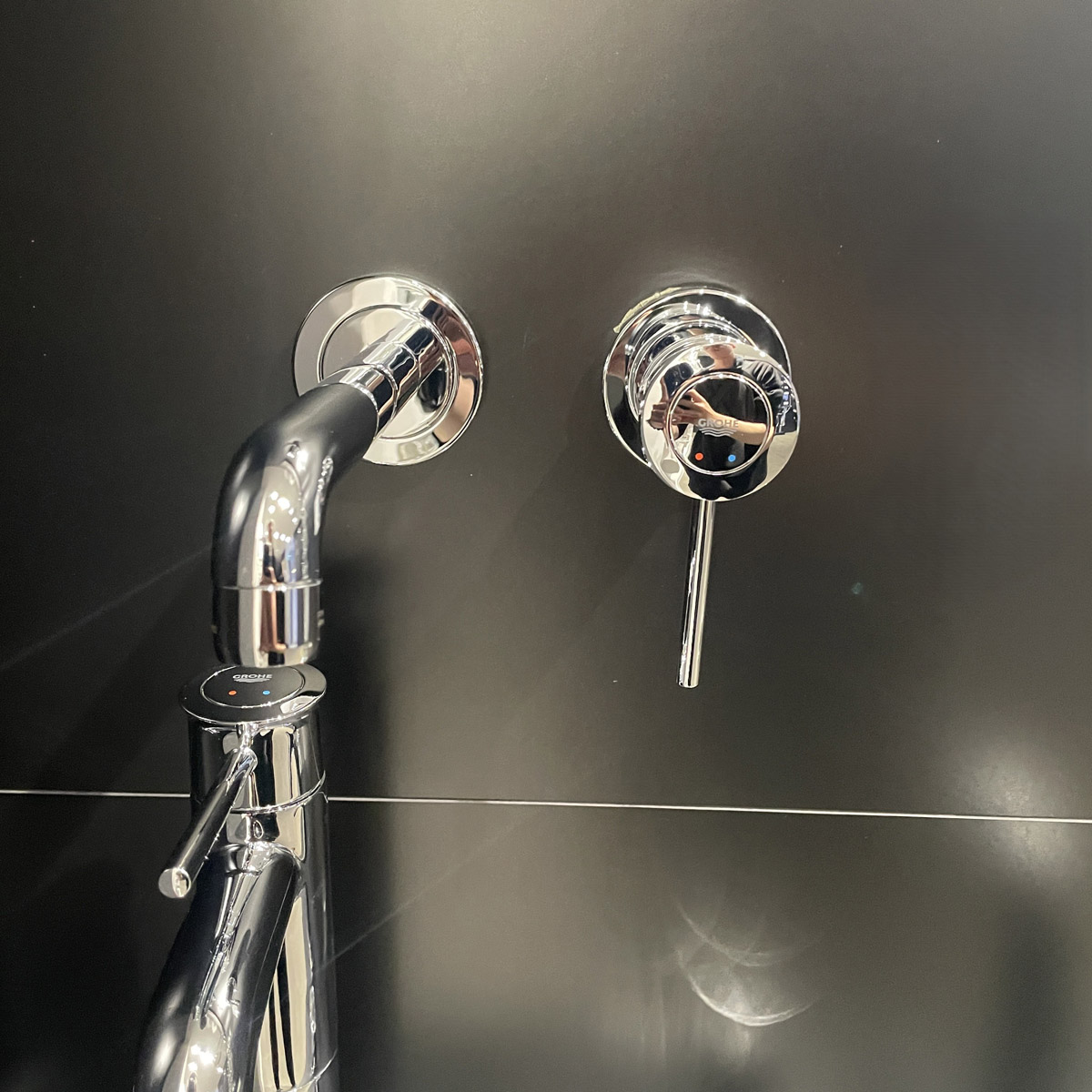 Vòi chậu gắn tường nóng lạnh 2 lỗ BauClassic GROHE 20292000