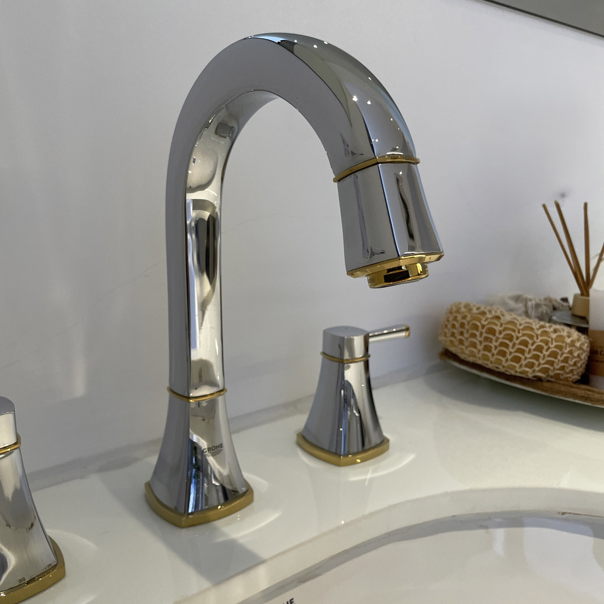 Vòi chậu nóng lạnh Grandera 3 lỗ Grohe 20389IG0