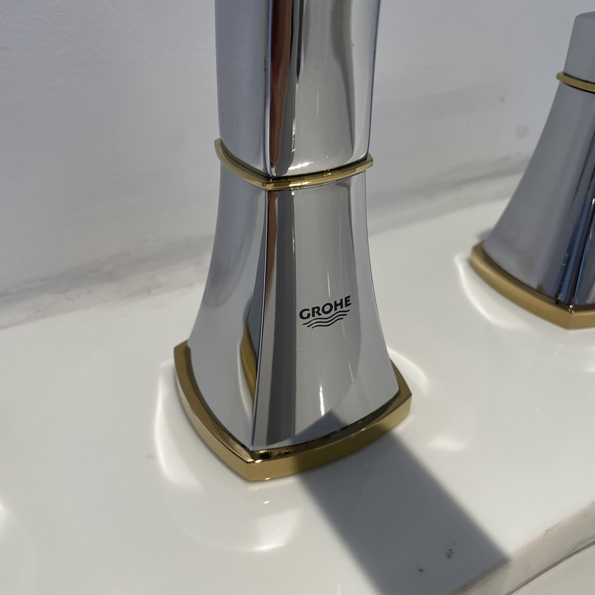 Vòi chậu nóng lạnh 3 lỗ thấp Grandera S-size GROHE 20417IG0