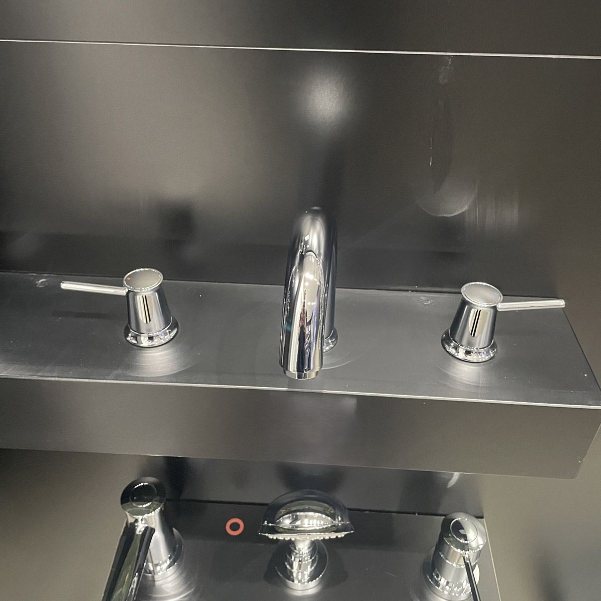 Vòi chậu nóng lạnh BauClassic 3 lỗ Grohe 20470000