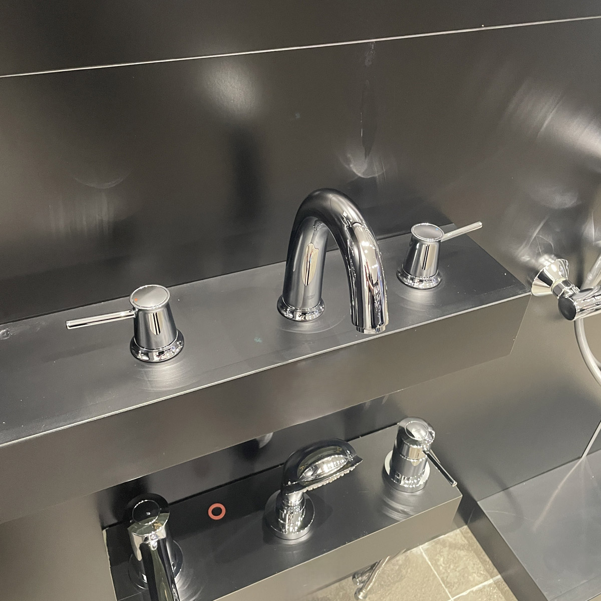 Vòi chậu nóng lạnh BauClassic 3 lỗ Grohe 20470000