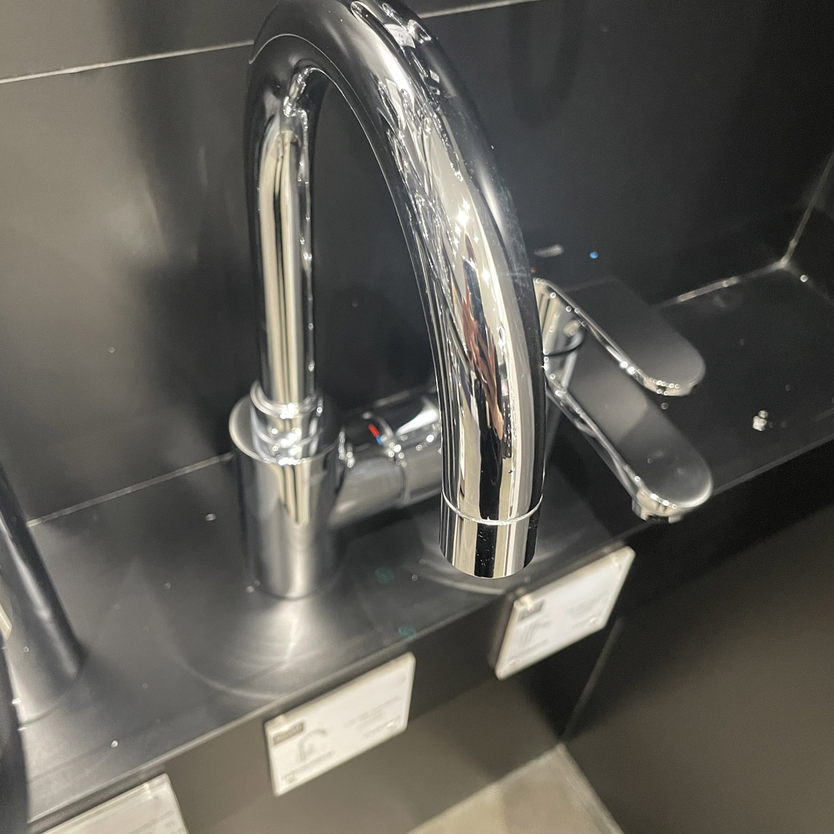 Vòi bếp dây rút nóng lạnh Eurostyle Cosmopolitan GROHE 23043002