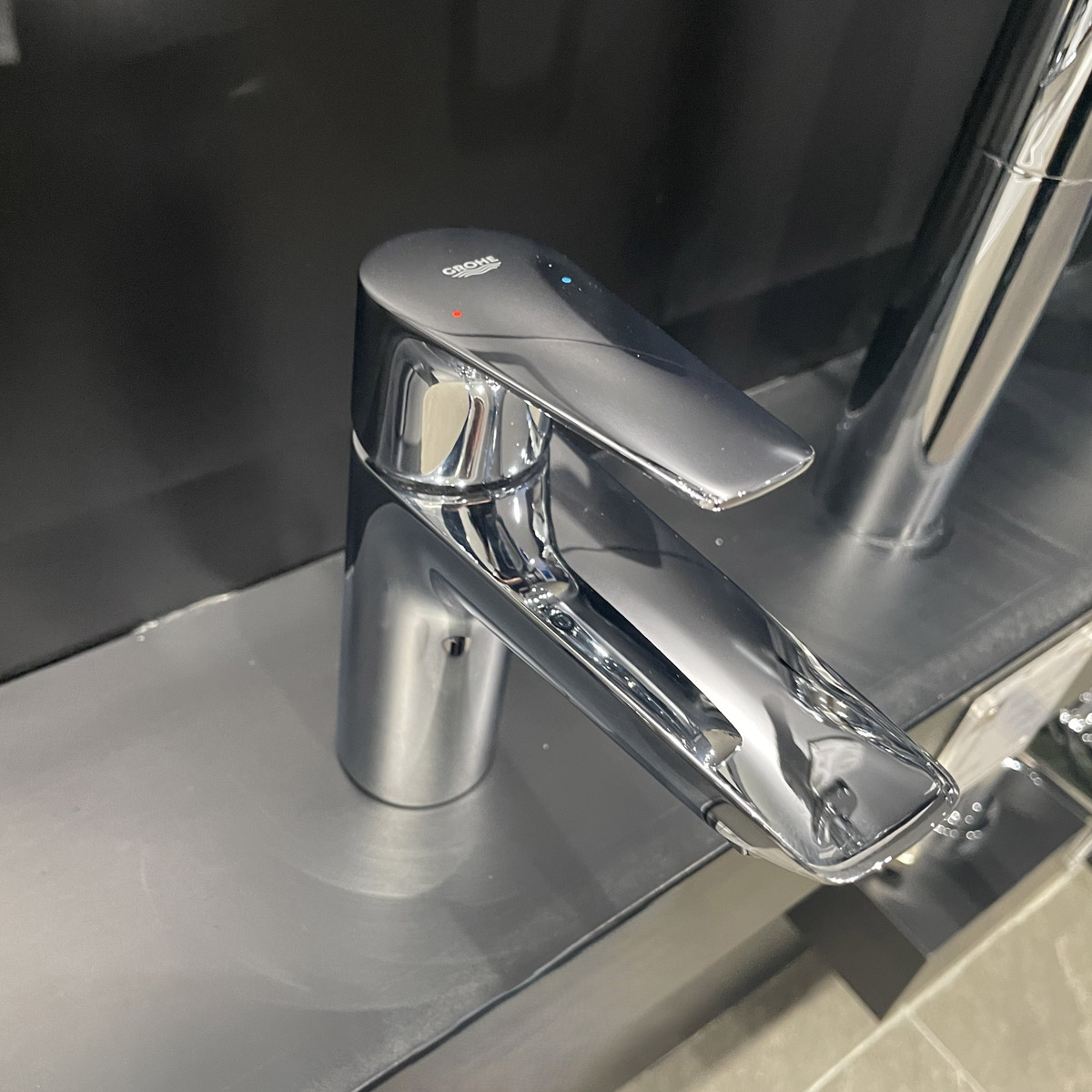 Vòi chậu nóng lạnh BauEdge M-size Grohe 23093001