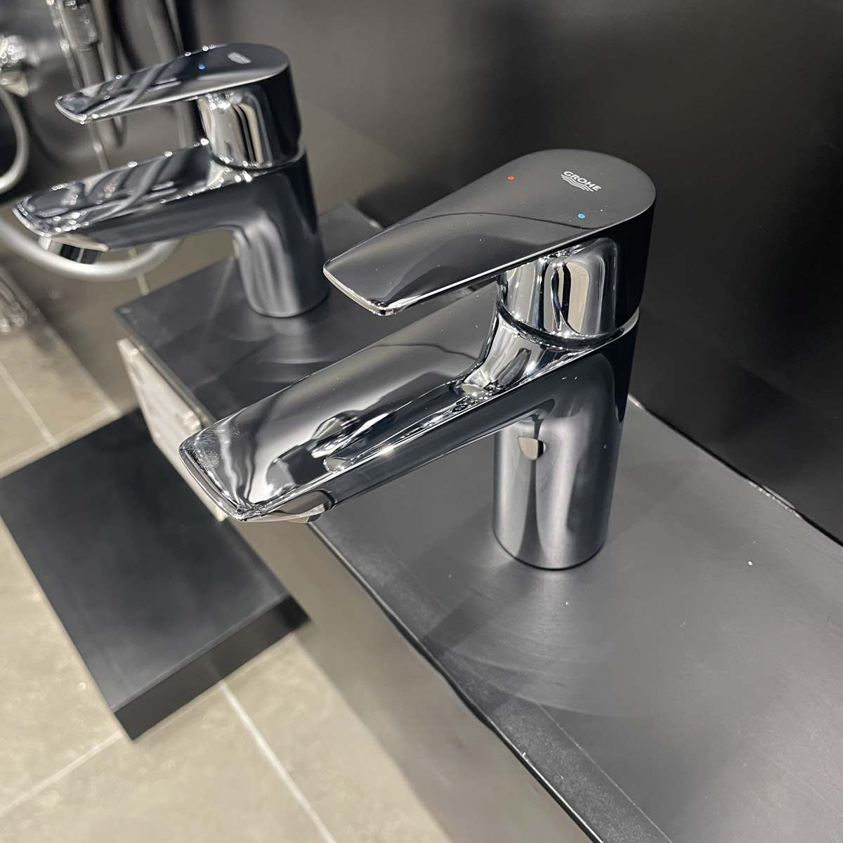 Vòi chậu nóng lạnh BauEdge M-size Grohe 23093001