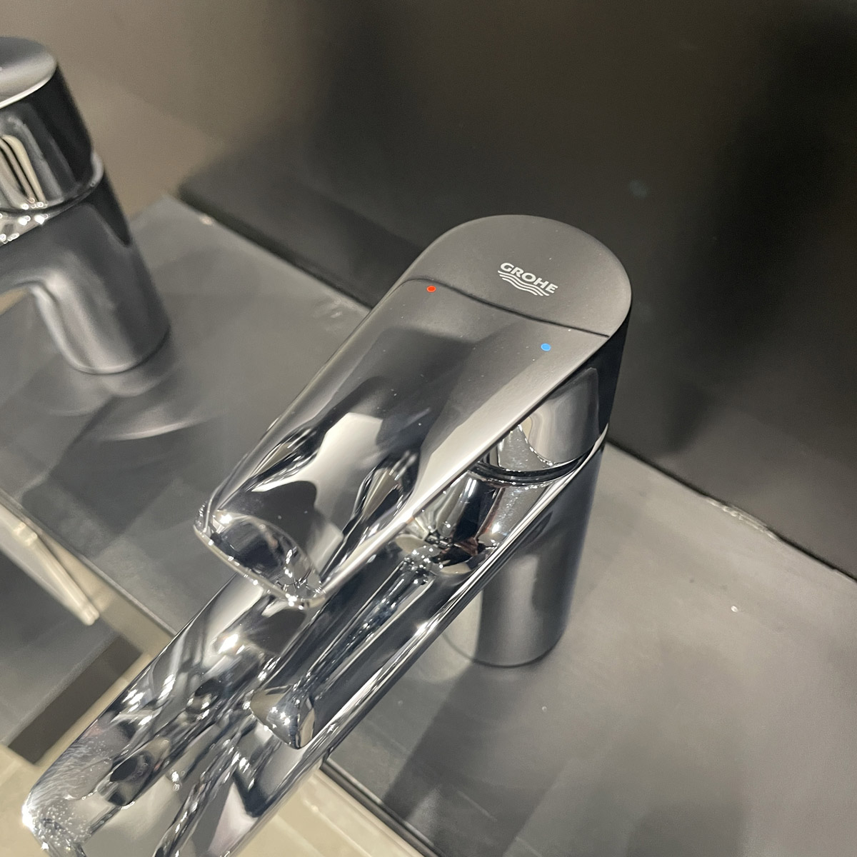 Vòi chậu nóng lạnh BauEdge M-size Grohe 23093001