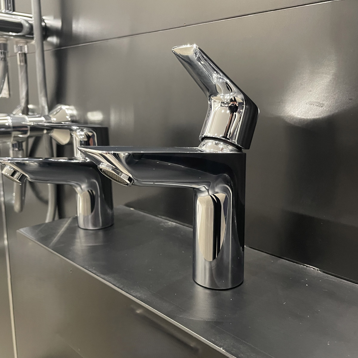 Vòi chậu nóng lạnh BauEdge M-size Grohe 23093001