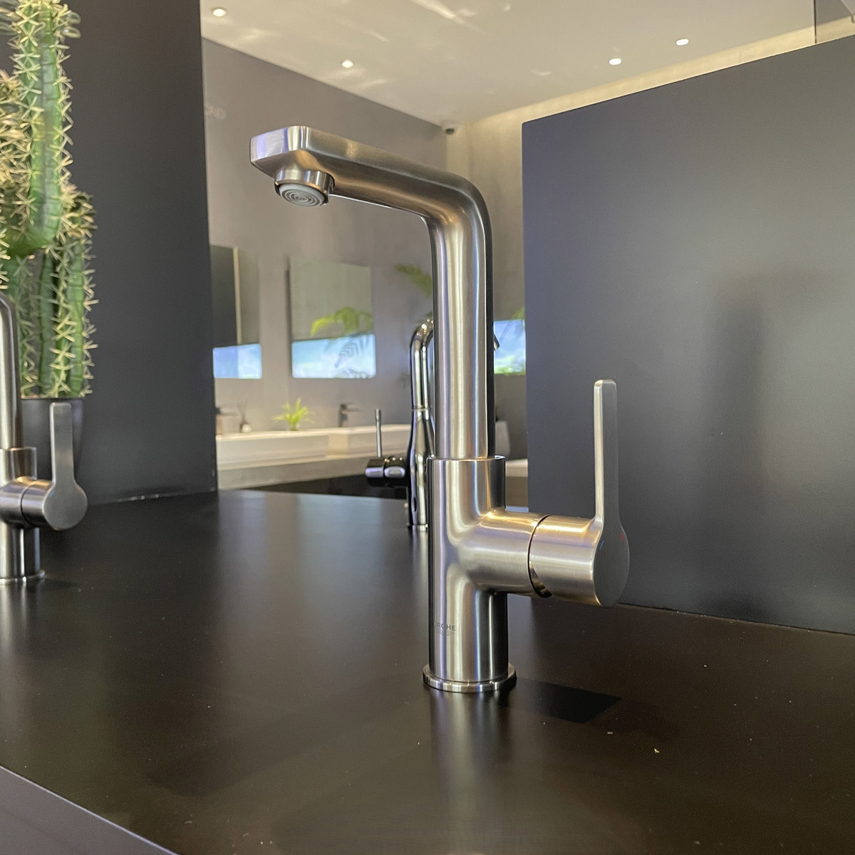 Vòi chậu nóng lạnh Lineare GROHE 23296001