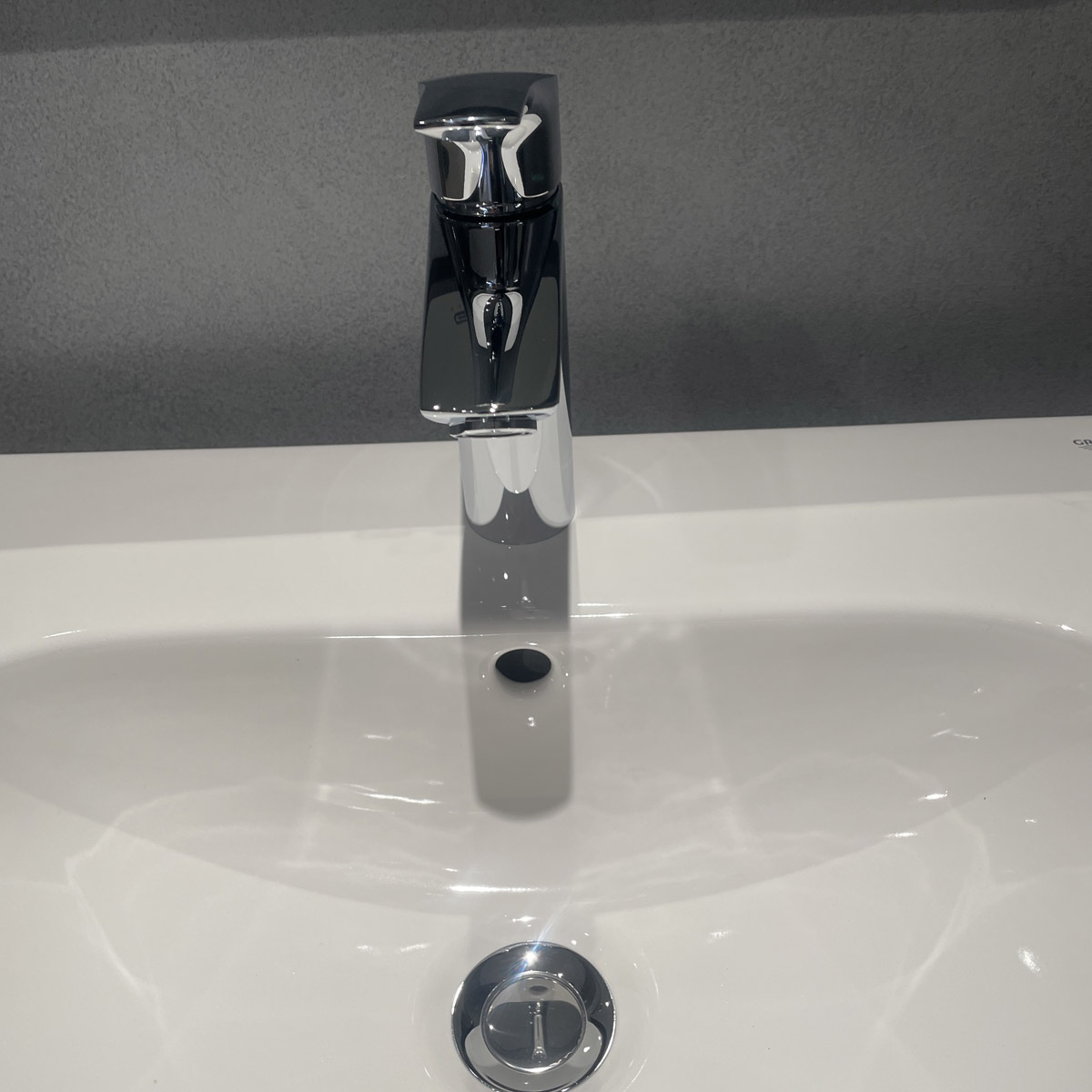 Vòi chậu lavabo nóng lạnh Eurosmart M-size GROHE 23322003