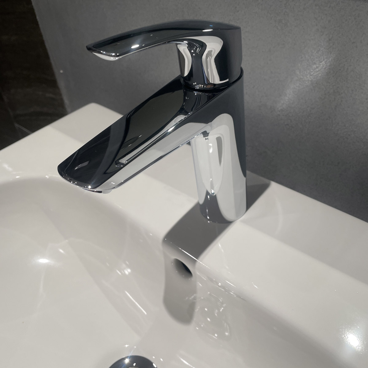 Vòi chậu lavabo nóng lạnh Eurosmart M-size GROHE 23322003