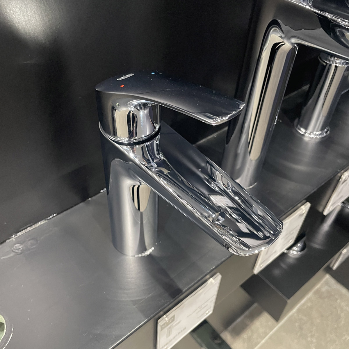 Vòi chậu lavabo nóng lạnh Eurosmart M-size GROHE 23322003