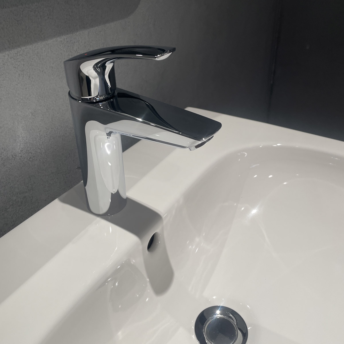 Vòi chậu lavabo nóng lạnh Eurosmart M-size GROHE 23322003