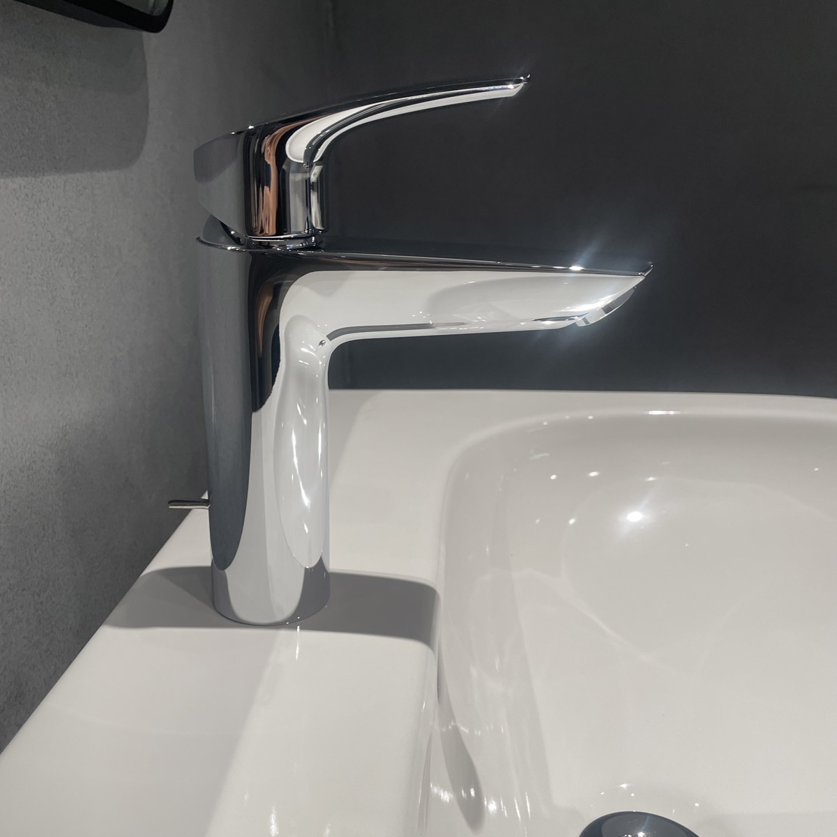 Vòi chậu lavabo nóng lạnh Eurosmart M-size GROHE 23322003