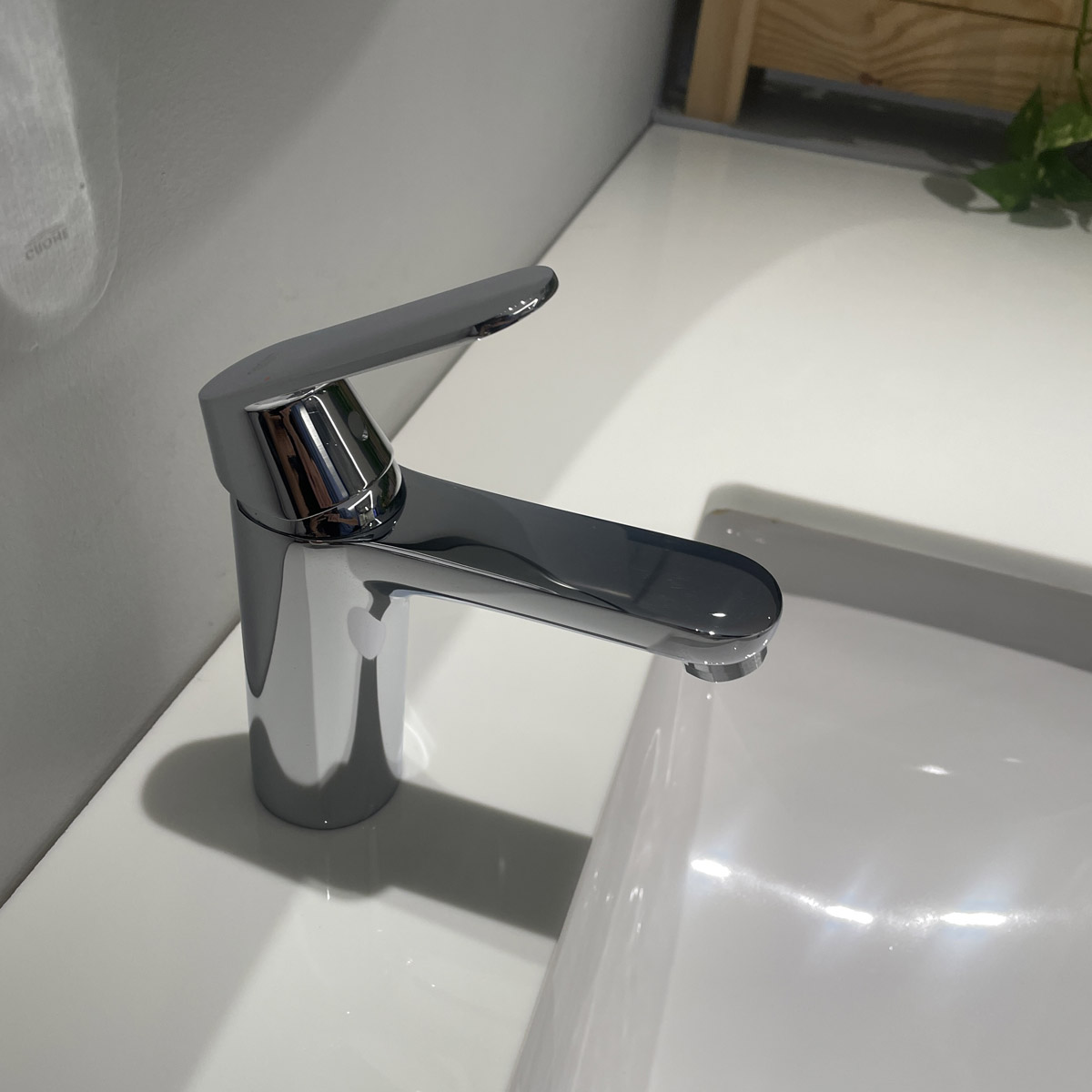Vòi chậu nóng lạnh Eurosmart Cosmo M-size GROHE 23325000