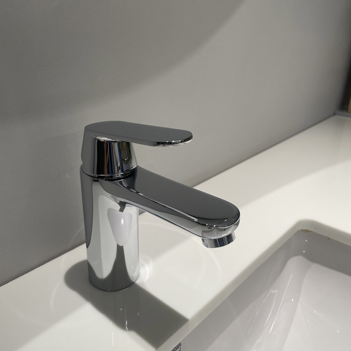 Vòi chậu nóng lạnh Eurosmart Cosmo M-size GROHE 23325000