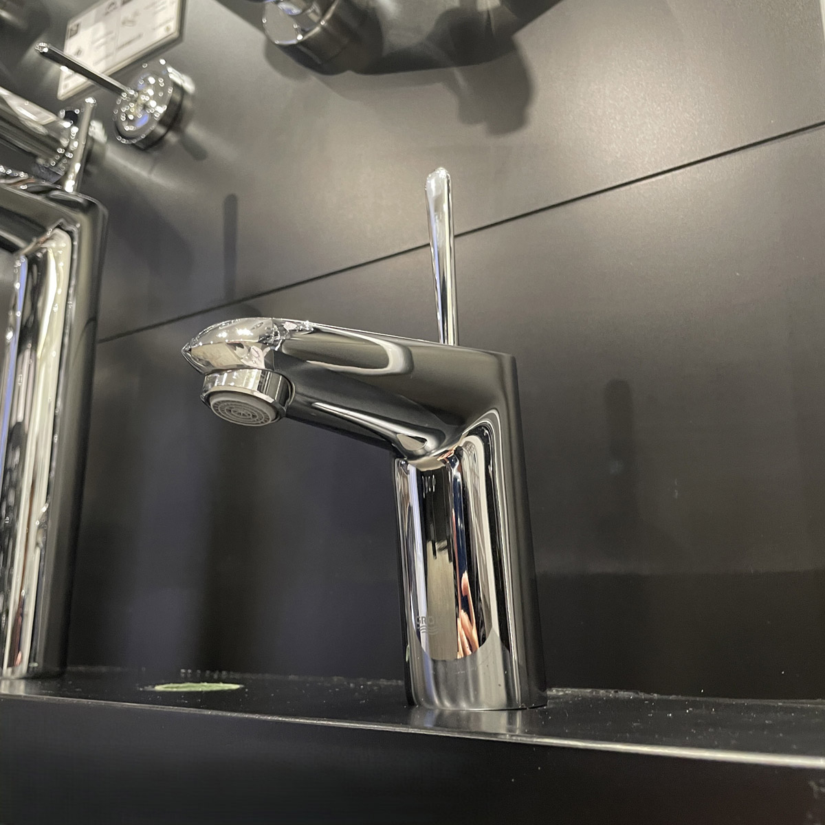 Vòi chậu nóng lạnh Eurodisc Joy GROHE 23425000