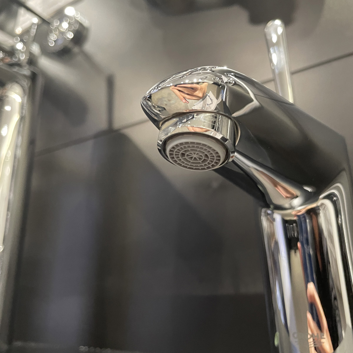 Vòi chậu nóng lạnh Eurodisc Joy GROHE 23425000