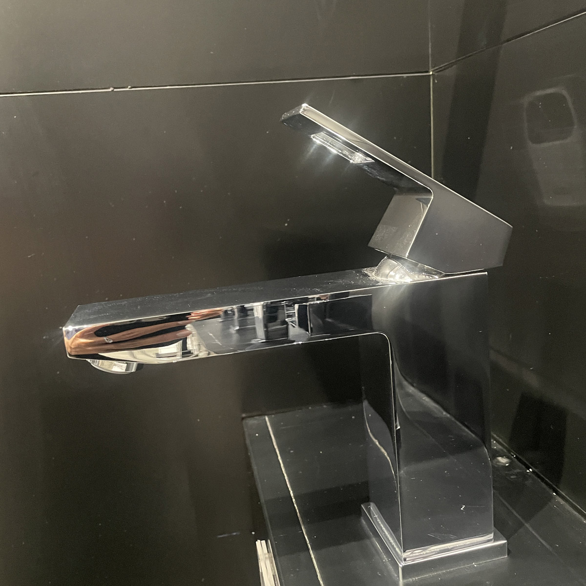 Vòi chậu nóng lạnh M-size Eurocube GROHE 23445000