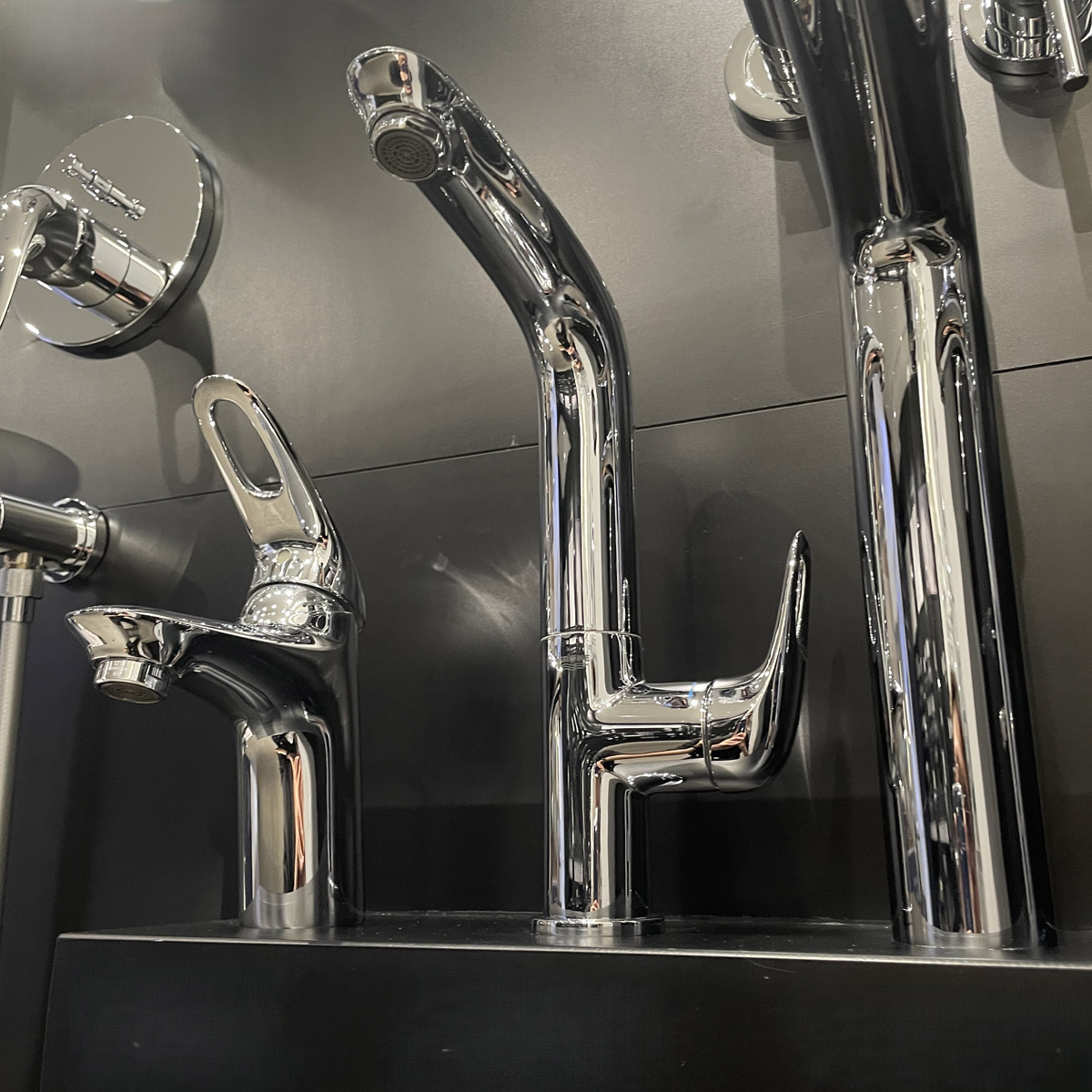 Vòi chậu nóng lạnh Eurostyle GROHE 23569003