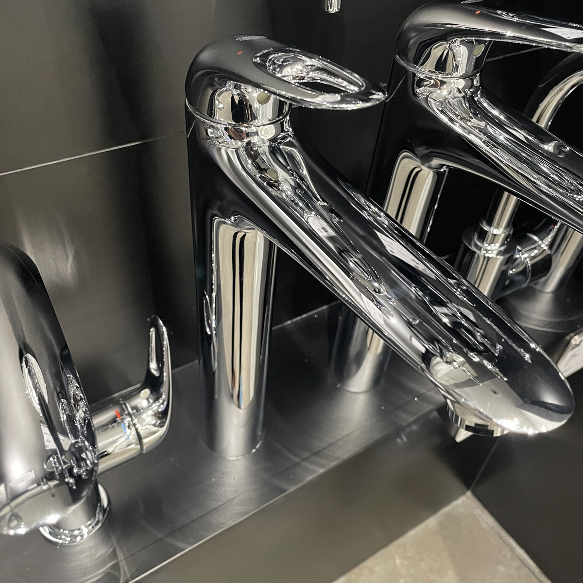 Vòi chậu nóng lạnh Eurostyle GROHE 23570003