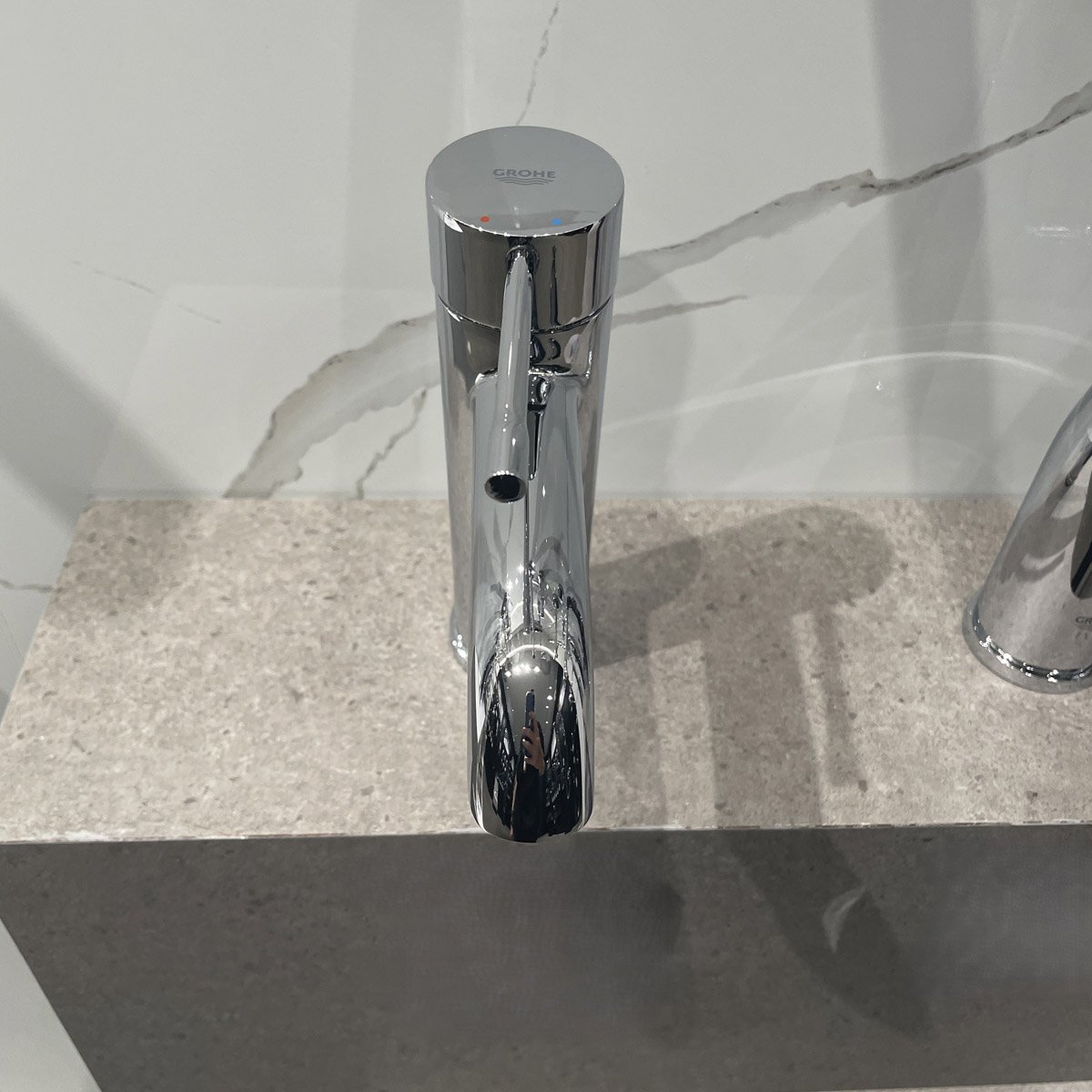 Vòi chậu nóng lạnh Essence S-size GROHE 23589001