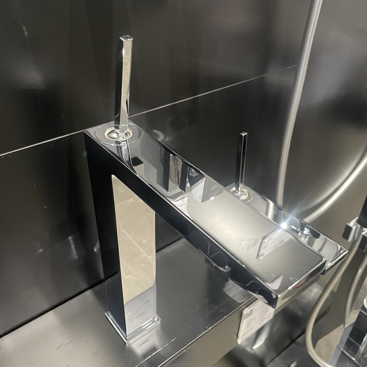 Vòi chậu nóng lạnh Eurocube Joy GROHE 23661000