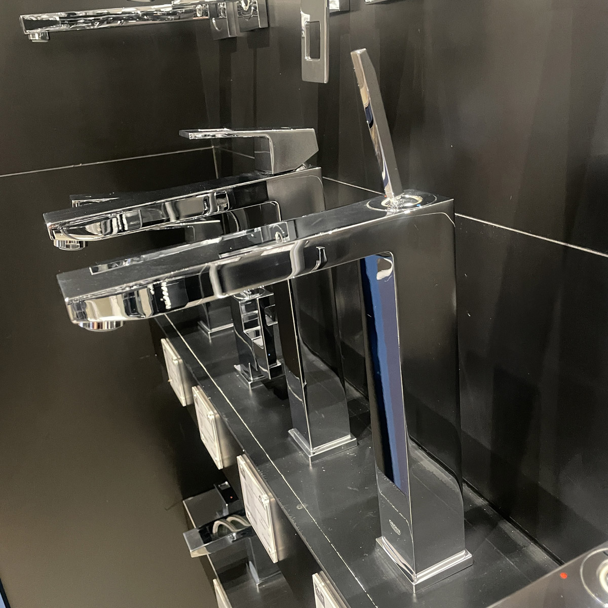 Vòi chậu nóng lạnh Eurocube Joy GROHE 23661000