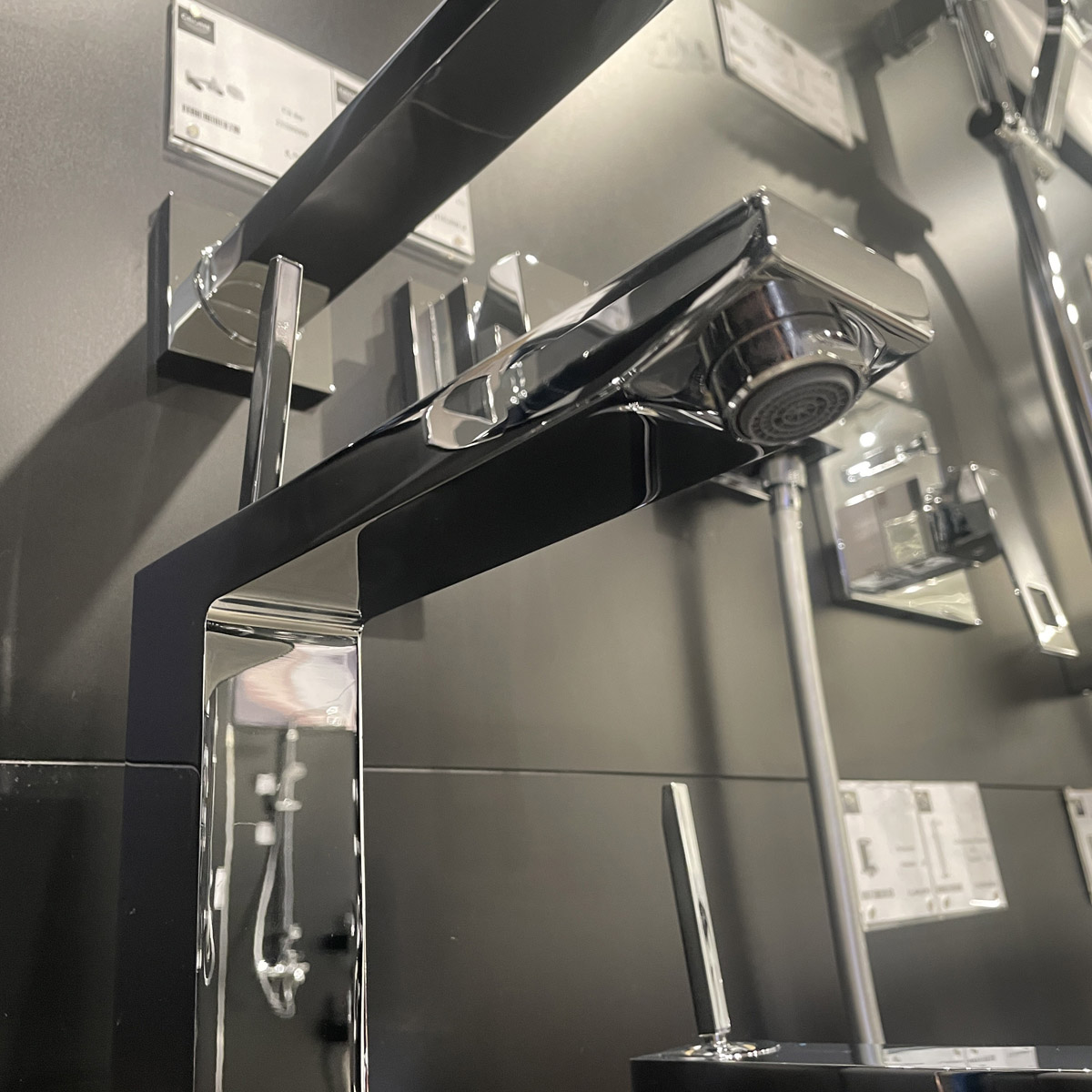 Vòi chậu nóng lạnh Eurocube Joy GROHE 23661000