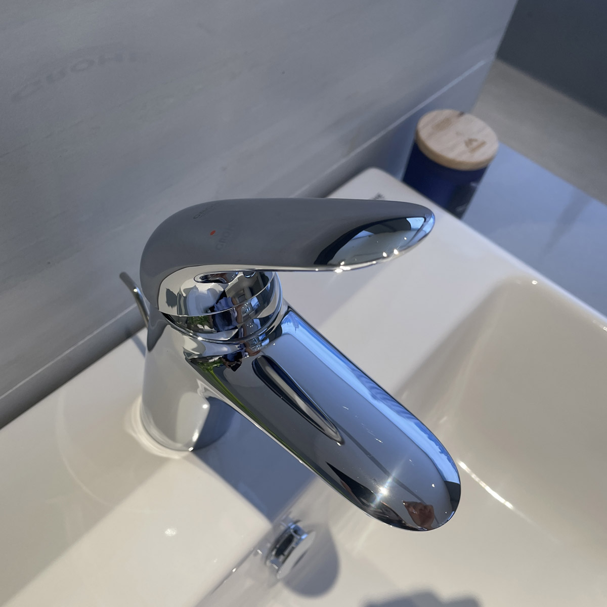 Vòi chậu nóng lạnh Eurostyle GROHE 23707003