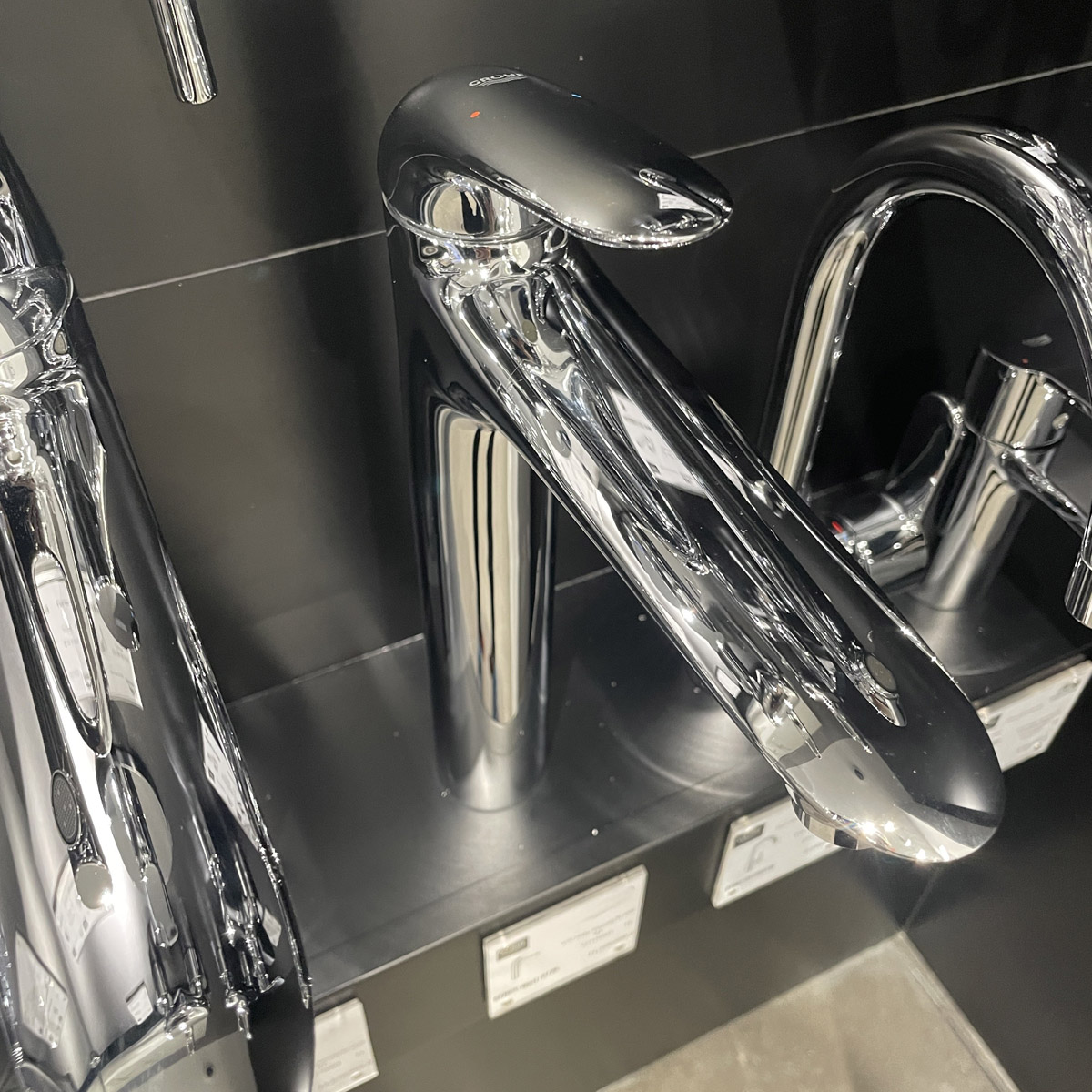 Vòi chậu nóng lạnh Eurostyle Solid XL-size GROHE 23719003