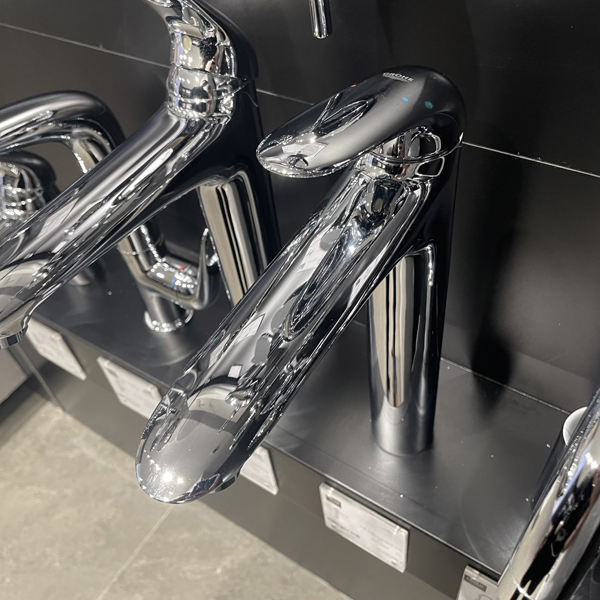 Vòi chậu nóng lạnh Eurostyle Solid XL-size GROHE 23719003