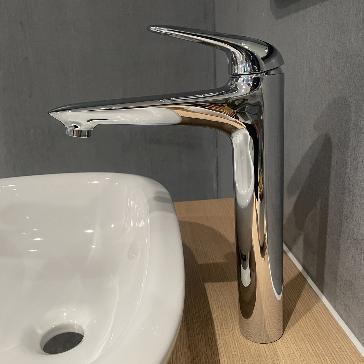 Vòi chậu nóng lạnh Eurostyle Solid XL-size GROHE 23719003