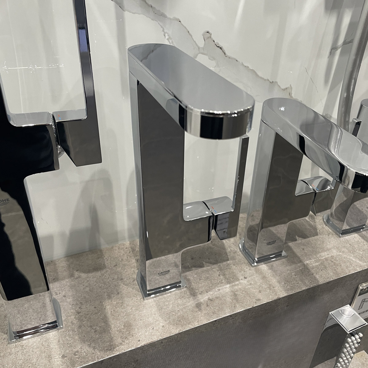 Vòi chậu nóng lạnh plus L-size Grohe 23844003