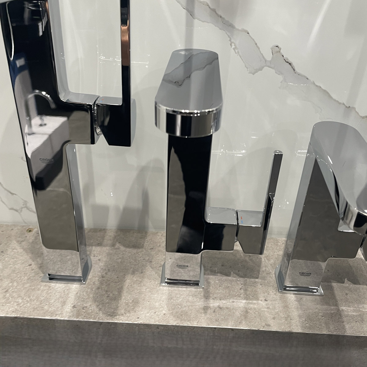 Vòi chậu nóng lạnh plus L-size Grohe 23844003