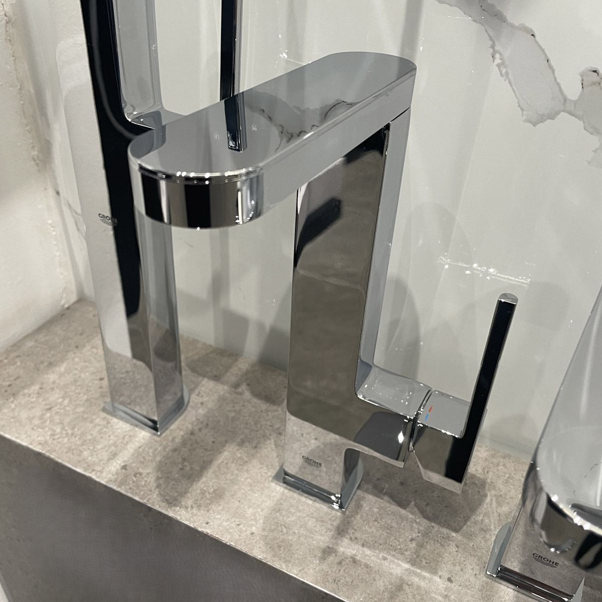 Vòi chậu nóng lạnh plus L-size Grohe 23844003