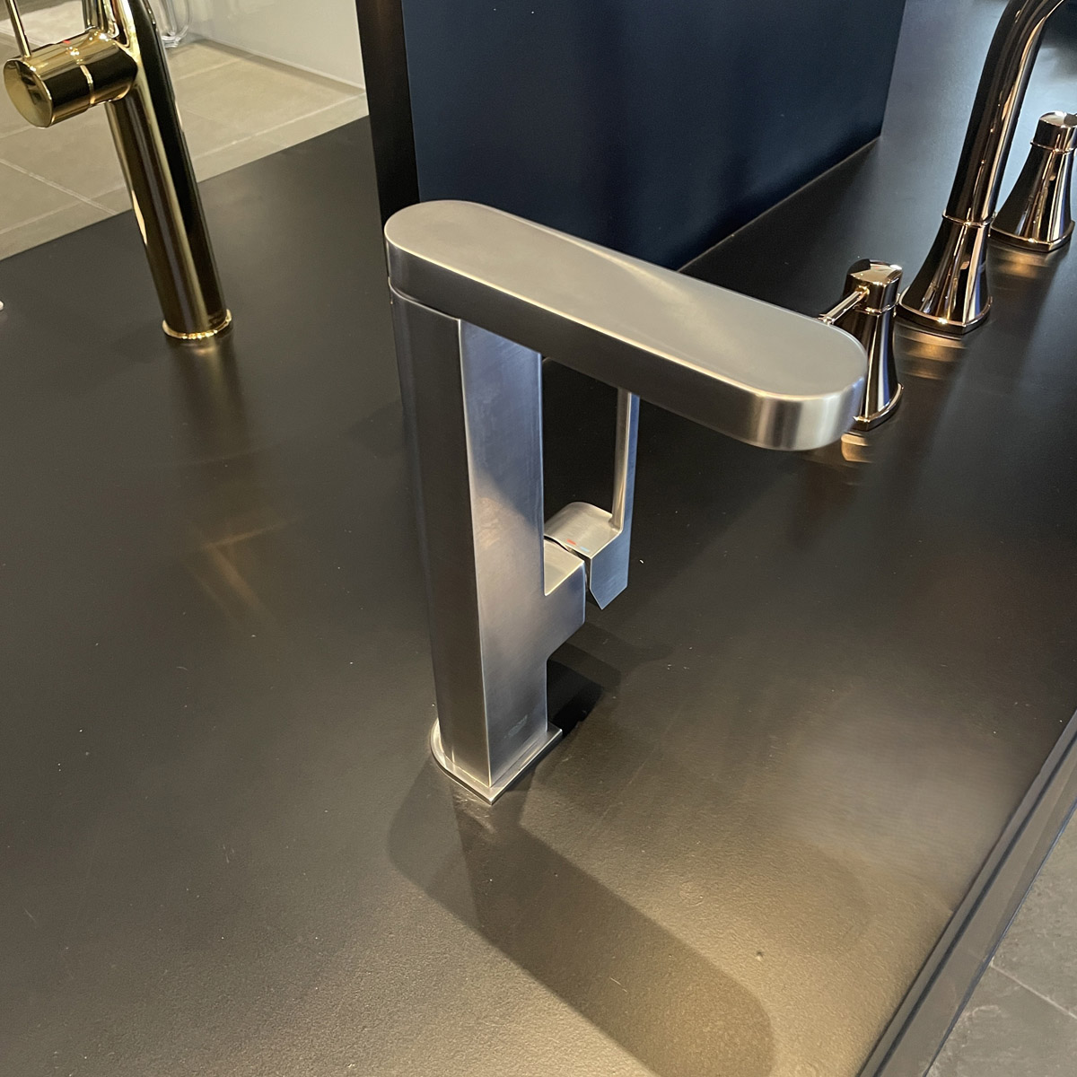 Vòi chậu nóng lạnh Plus GROHE 23851003