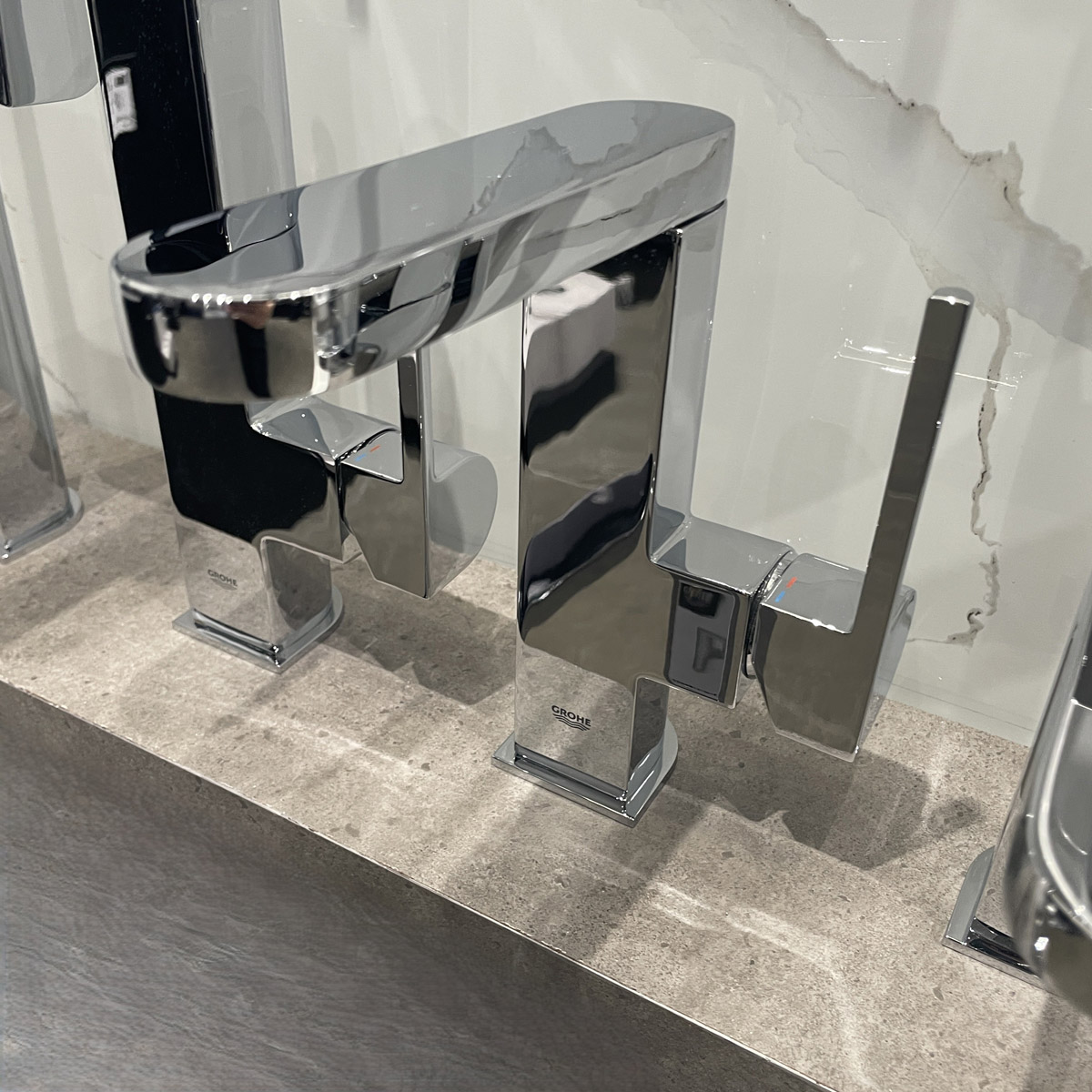 Vòi chậu nóng lạnh plus M-size Grohe 23872003