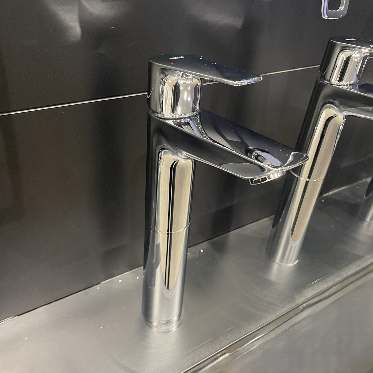 Vòi chậu nóng lạnh BauEdge XL-Size Grohe 23910001