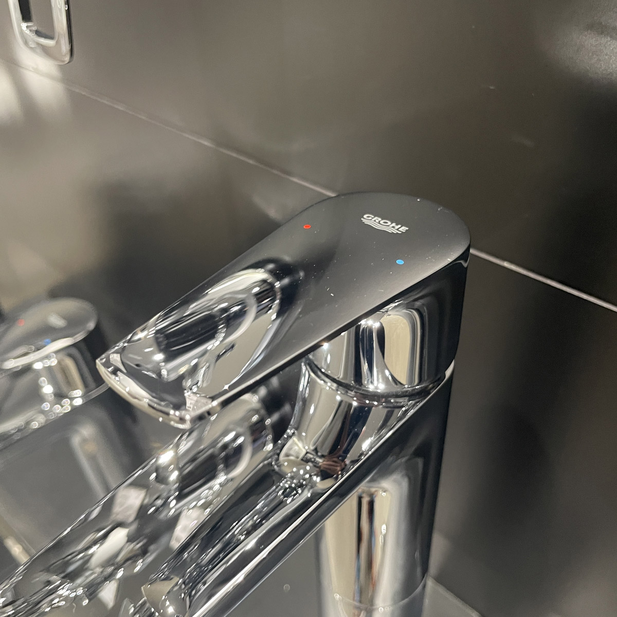 Vòi chậu nóng lạnh BauEdge XL-Size Grohe 23910001