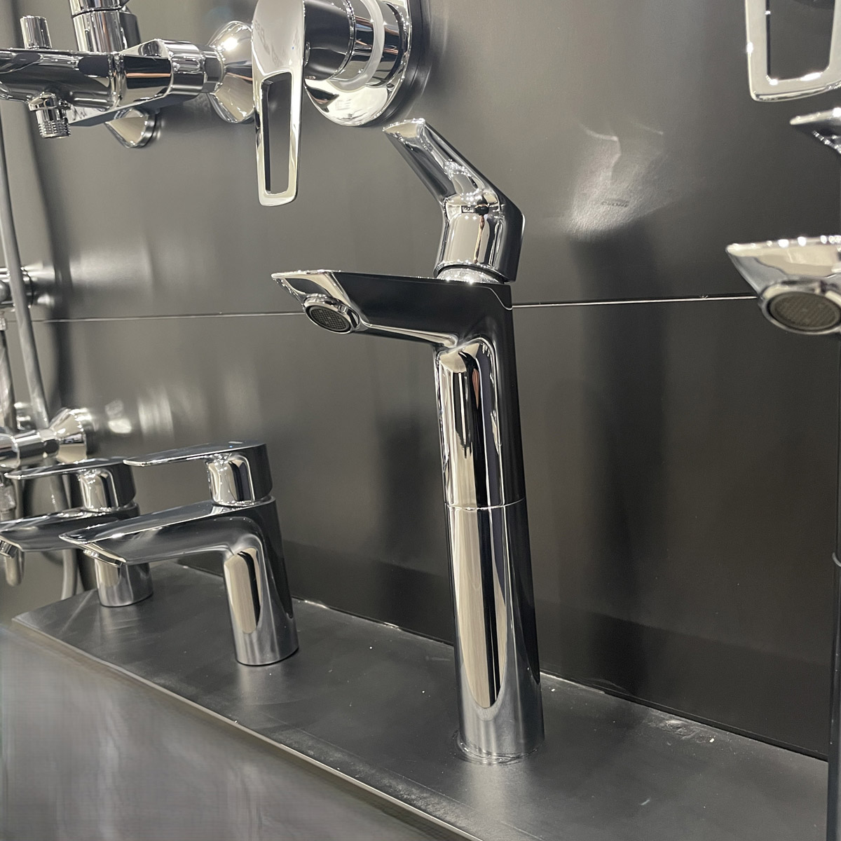 Vòi chậu nóng lạnh BauEdge XL-Size Grohe 23910001