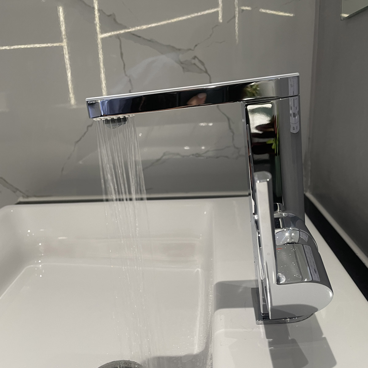 Vòi chậu nóng lạnh Plus GROHE 23958003