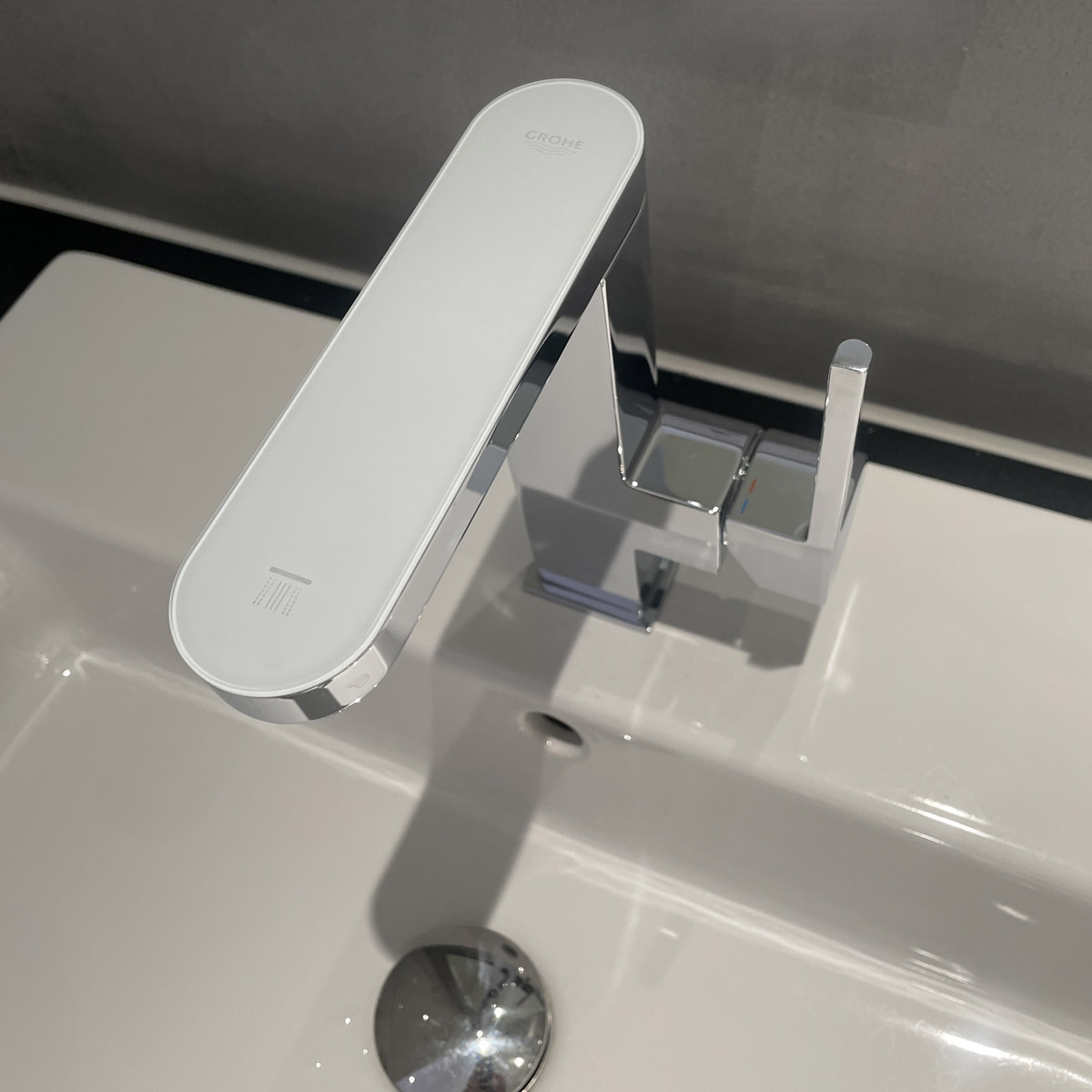 Vòi chậu nóng lạnh Plus GROHE 23958003