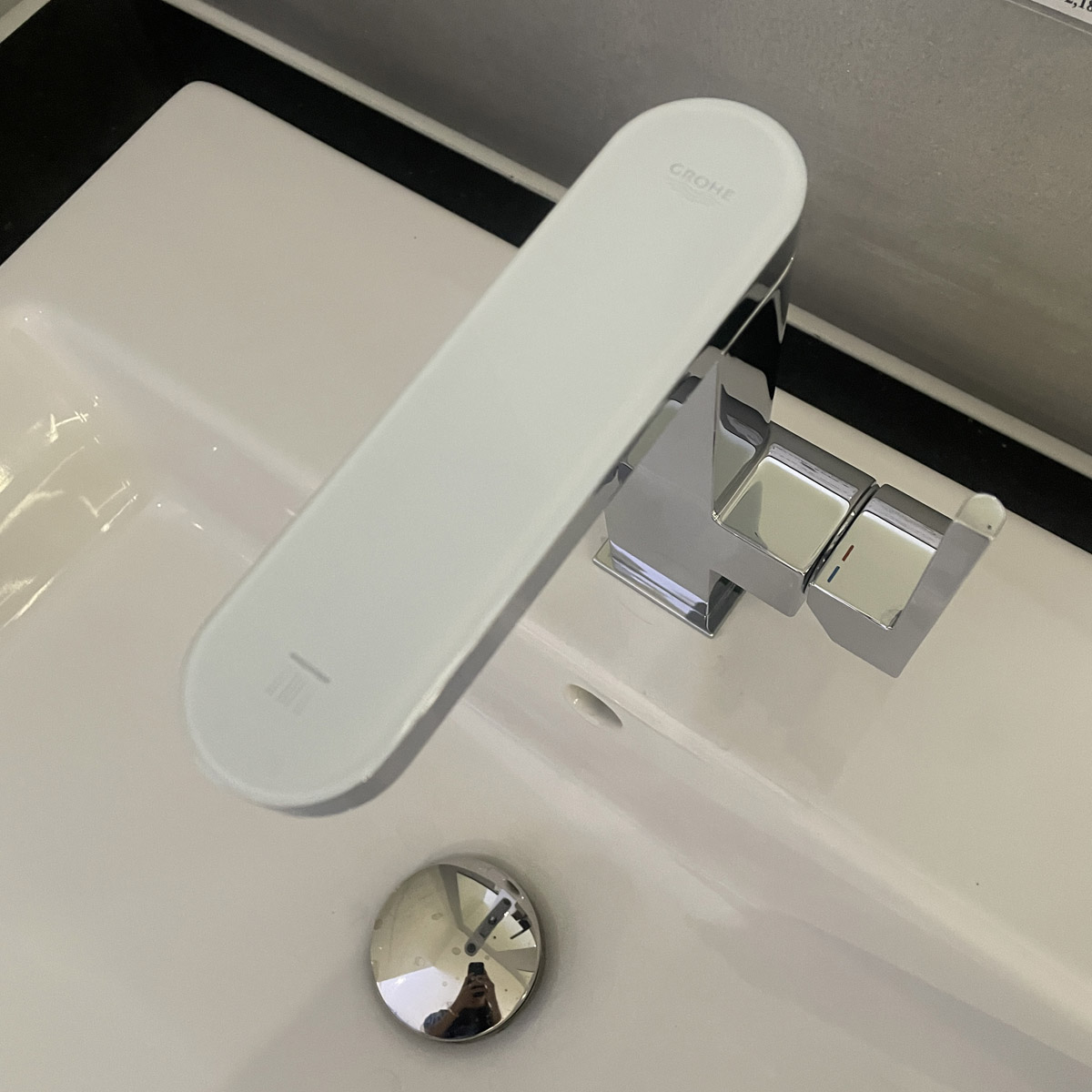 Vòi chậu nóng lạnh Plus GROHE 23958003